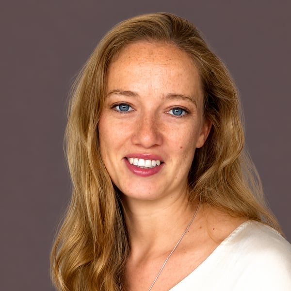 Corinna Prasse dark PPT