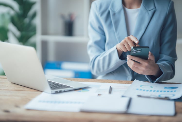 Entgelt­erhöhungen kommunizieren: Rechtssicher. Verständlich. Transparent.