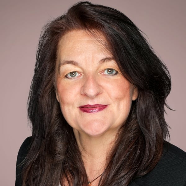 Corina Dahms Portrait contec