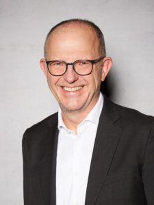 Dr Stefan Arend