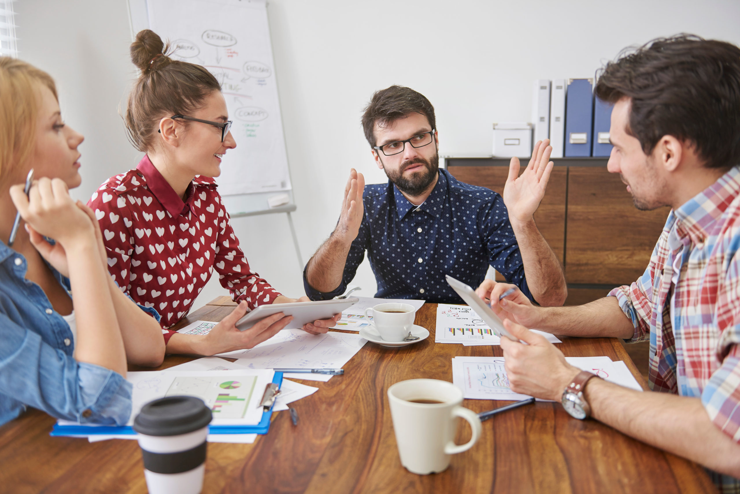 Wirksamkeitsnachweis: Diskussion am Tisch