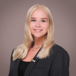 Leonie Tobian